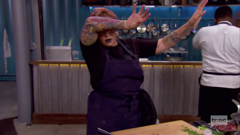 She’s not actually dabbing. (Screenshot: Bravo)